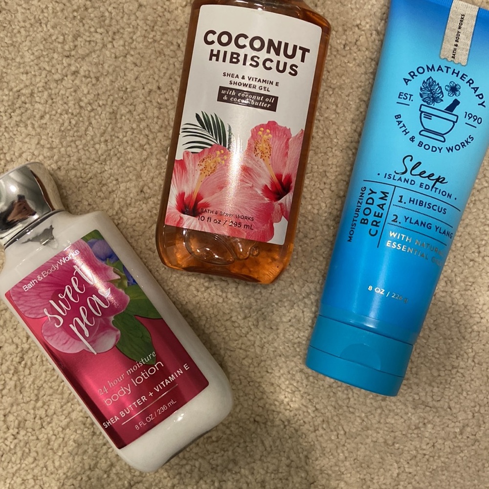 Bath and Body Works Aromatherapy, Coconut Hibiscus Soap, Sweet Pea Body Lotion